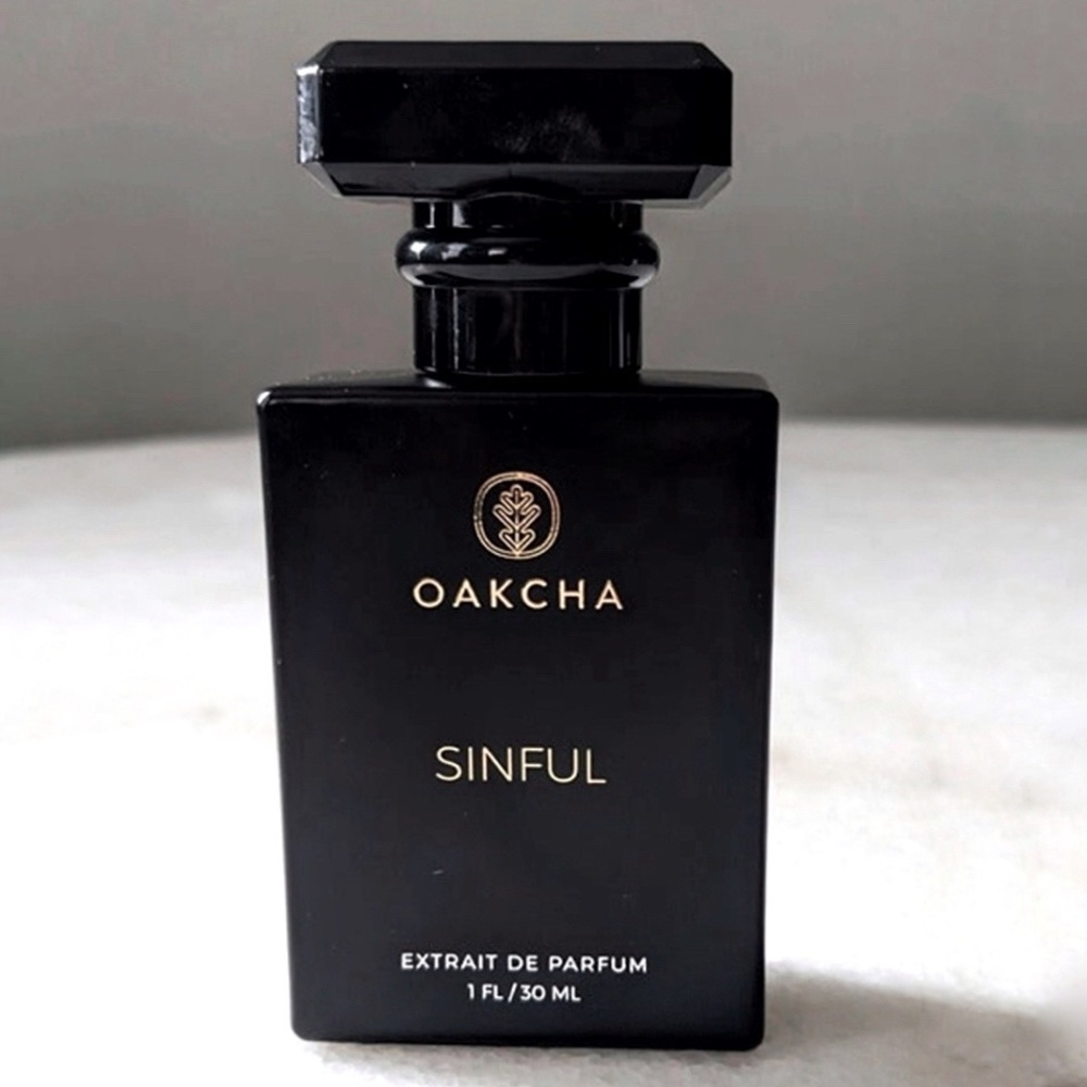 Oakcha 𝘚𝘐𝘕𝘍𝘜L dupe Tom Ford 𝘓𝘰𝘴𝘵 𝘊𝘩𝘦𝘳𝘳𝘺